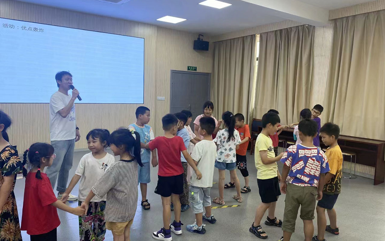 岳麓龙观乡中心学校